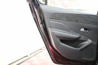 プジョー 308 GT ﾌﾞﾙｰHDi　 正規D車 有償色 ﾌﾞﾗｯｸﾚｻﾞｰ/ｱﾙｶﾝﾀﾗｼｰﾄ ﾋｰﾀｰ 純正ﾀｯﾁｽｸﾘｰﾝﾅﾋﾞ 360ｶﾒﾗ CarPlay ｱﾀﾞﾌﾟﾃｨﾌﾞｸﾙｰｽﾞｺﾝﾄﾛｰﾙ LEDﾍｯﾄﾞﾗｲﾄ 純正18ｲﾝﾁAW　2年保証付