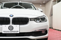 BMW 3シリーズ 320i ﾗｸﾞｼﾞｭｱﾘｰ　後期ﾓﾃﾞﾙ 1ｵｰﾅｰ ﾌﾞﾗｳﾝﾚｻﾞｰ IDriveﾅﾋﾞ ﾊﾞｯｸｶﾒﾗ Blouetoothｵｰﾃﾞｨｵ ｱﾀﾞﾌﾟﾃｨﾌﾞｸﾙｰｽﾞｺﾝﾄﾛｰﾙ LEDﾍｯﾄﾞﾗｲﾄ ﾊﾟｰｷﾝｸﾞｾﾝｻｰ 純正17ｲﾝﾁAW　2年保証