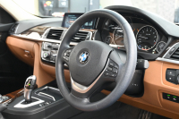 BMW 3シリーズ 320i ﾗｸﾞｼﾞｭｱﾘｰ　後期ﾓﾃﾞﾙ 1ｵｰﾅｰ ﾌﾞﾗｳﾝﾚｻﾞｰ IDriveﾅﾋﾞ ﾊﾞｯｸｶﾒﾗ Blouetoothｵｰﾃﾞｨｵ ｱﾀﾞﾌﾟﾃｨﾌﾞｸﾙｰｽﾞｺﾝﾄﾛｰﾙ LEDﾍｯﾄﾞﾗｲﾄ ﾊﾟｰｷﾝｸﾞｾﾝｻｰ 純正17ｲﾝﾁAW　2年保証