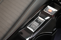 プジョー 2008 ｱﾘｭｰﾙ　 ACC LKA LPA CarPlay Pｽﾀ ECO ｺﾝﾋﾞﾚｻﾞｰ 7ｲﾝﾁﾀｯﾁｽｸﾘｰﾝ Bｶﾒﾗ ﾜｲﾔﾚｽ充電器 純正17ｲﾝﾁAW　2年保証付