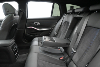 BMW 3シリーズ 320d XDrive ﾂｰﾘﾝｸﾞ Mｽﾎﾟｰﾂ　1ｵﾅ ﾊﾟﾉﾗﾏR ｲﾝﾃﾘS ACC LKA/LDW ﾊｰﾌ革 純正ﾅﾋﾞTV Carplay Mｴｱﾛ&18ｲﾝﾁAW LED　2年保証付