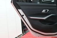 BMW 3シリーズ 320d XDrive ﾂｰﾘﾝｸﾞ Mｽﾎﾟｰﾂ　1ｵﾅ ﾊﾟﾉﾗﾏR ｲﾝﾃﾘS ACC LKA/LDW ﾊｰﾌ革 純正ﾅﾋﾞTV Carplay Mｴｱﾛ&18ｲﾝﾁAW LED　2年保証付