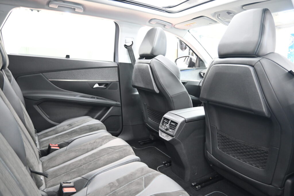 安心装備充実！プジョー 5008 クロスシティ BlueHDi の魅力