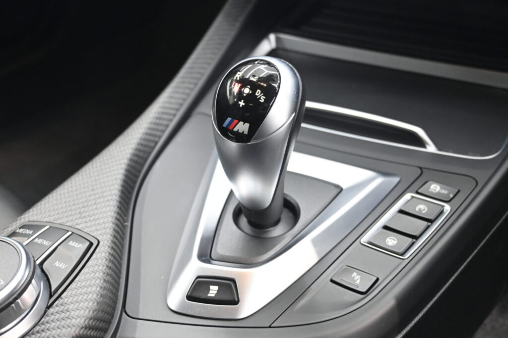 BMW M2 Competition 正規ディーラー車 スポーツ性能と日常の安心感を両立