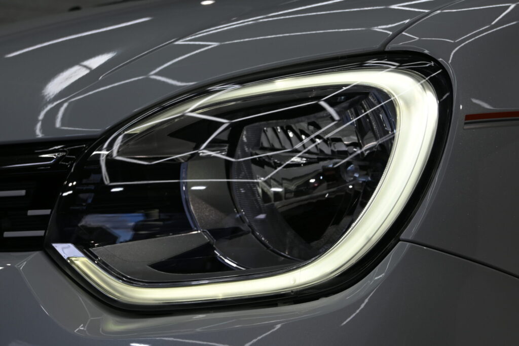 ルノー トゥインゴ バイブス 特別仕様の輸入コンパクトで毎日を楽しく