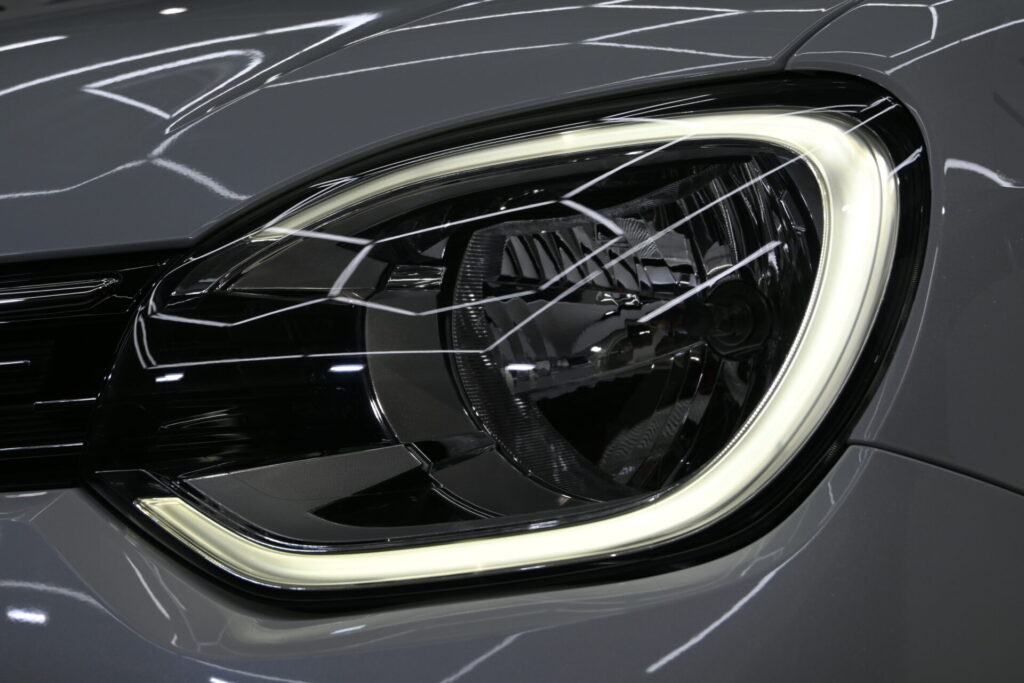 特別仕様車ルノー トゥインゴ ルコックスポルティフ 上質で遊び心ある一台