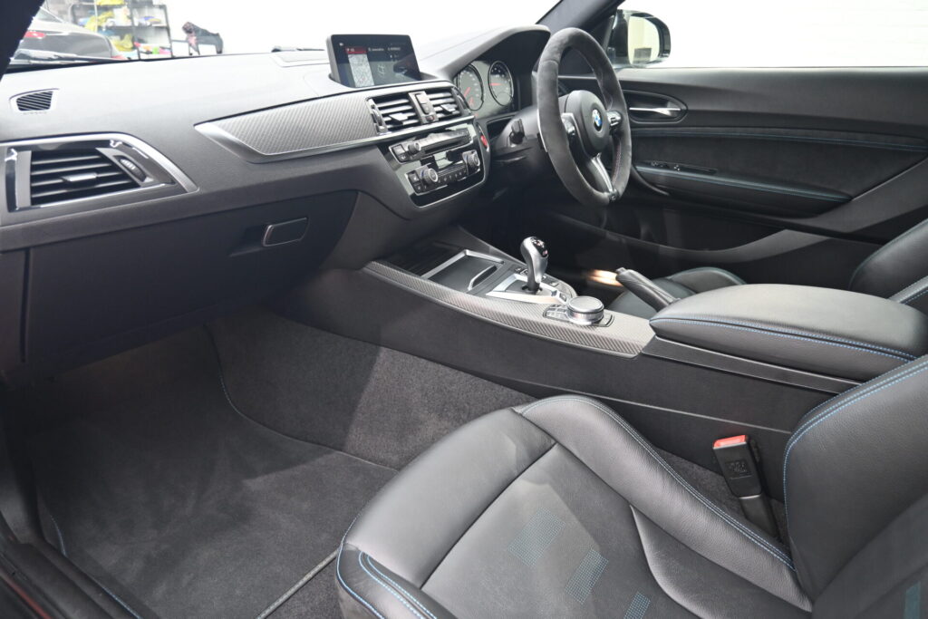 BMW M2 Competition 正規ディーラー車 スポーツ性能と日常の安心感を両立