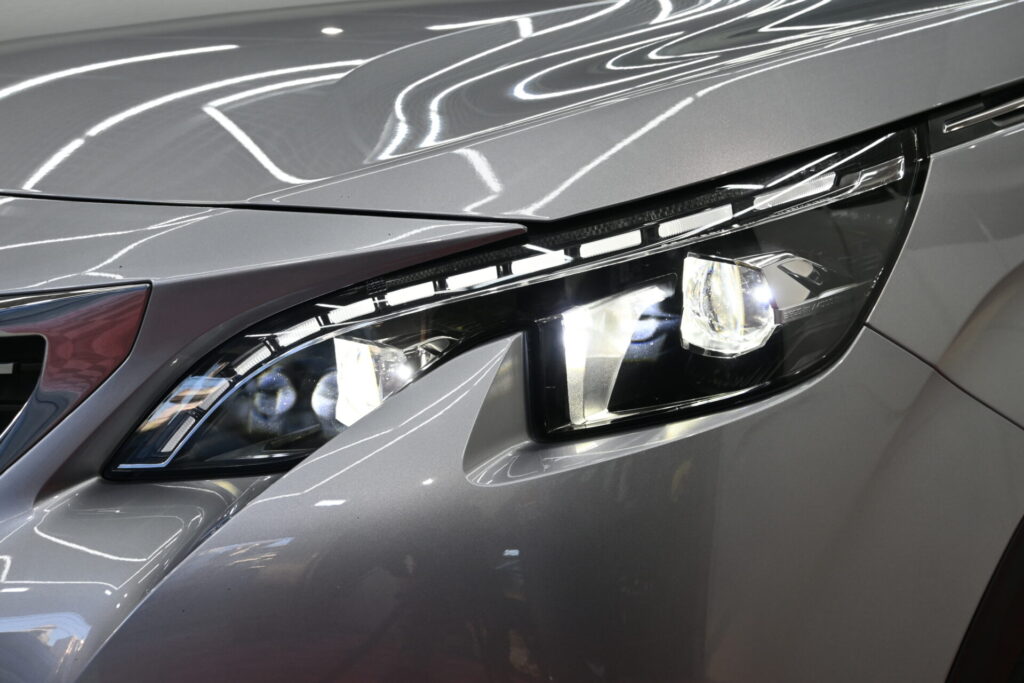 安心装備充実！プジョー 5008 クロスシティ BlueHDi の魅力