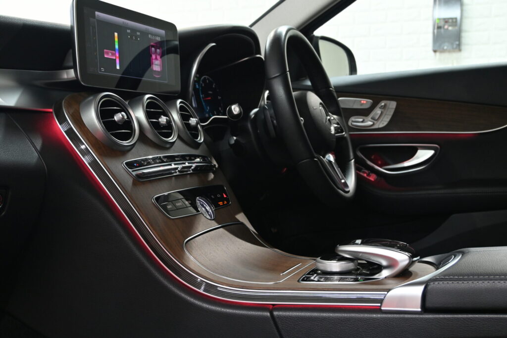 メルセデス・ベンツ C220d ワゴン 実用性と快適性を両立した一台