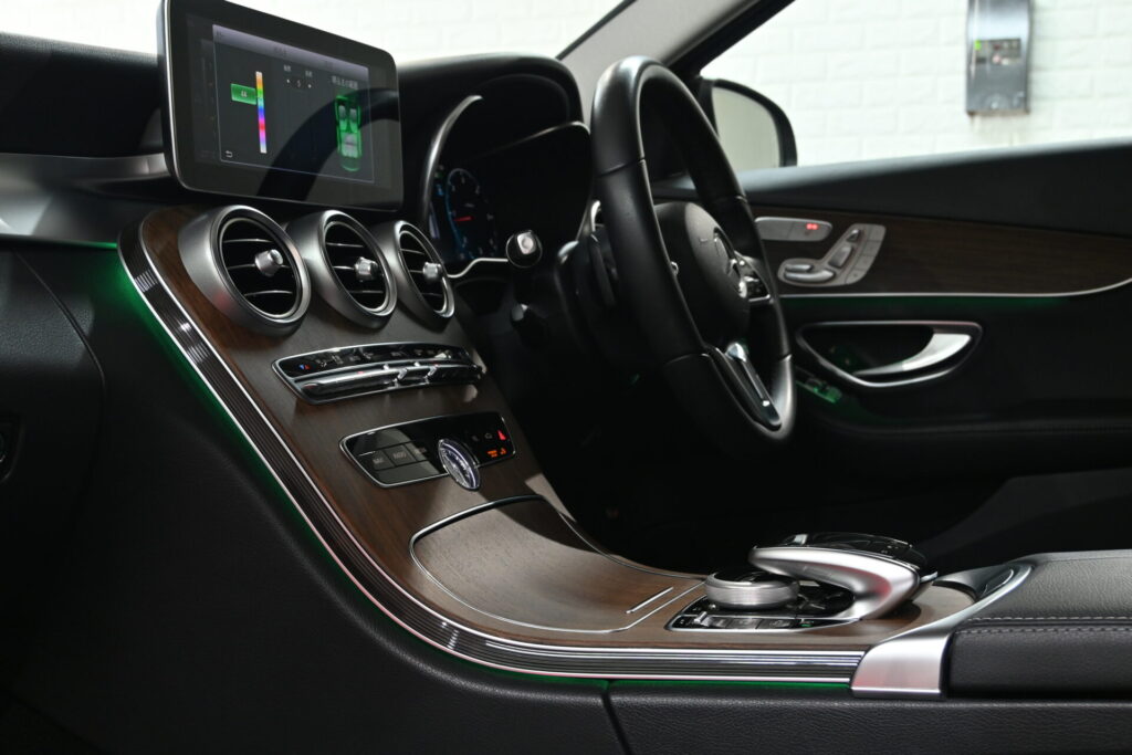 メルセデス・ベンツ C220d ワゴン 実用性と快適性を両立した一台