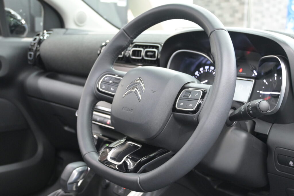 シトロエン C3 エアクロスSUV シャインPKG 使い勝手の良いコンパクトSUV