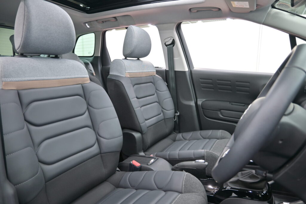 シトロエン C3 エアクロスSUV シャインPKG 使い勝手の良いコンパクトSUV