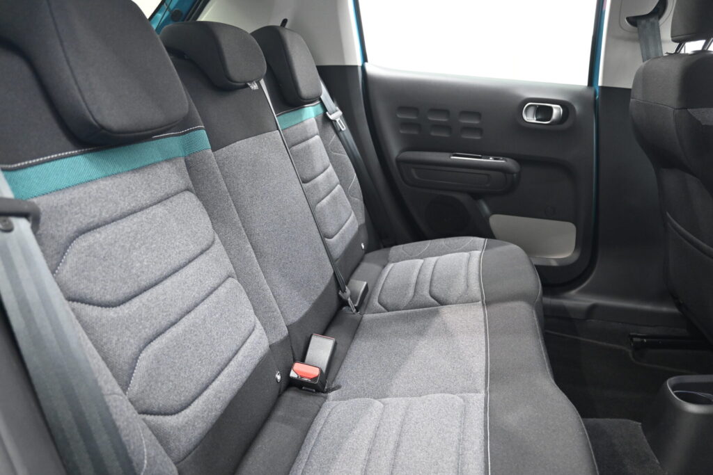 シトロエン C3 シャイン 使い勝手の良い安心装備とスタイリッシュな一台