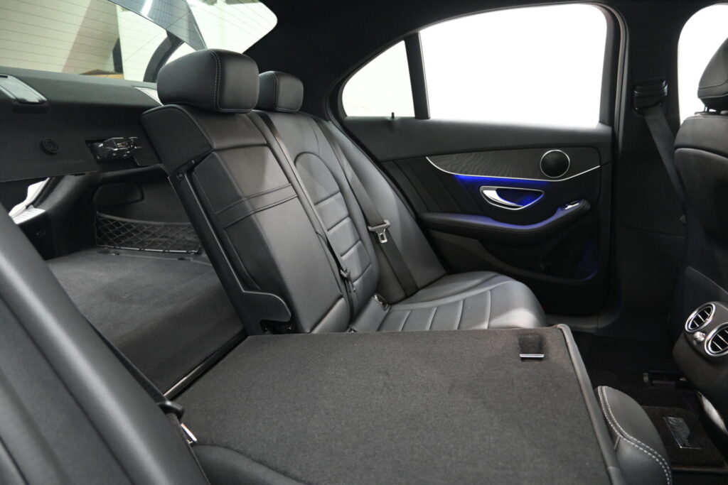 メルセデス・ベンツC220d 走りと安全を両立した一台