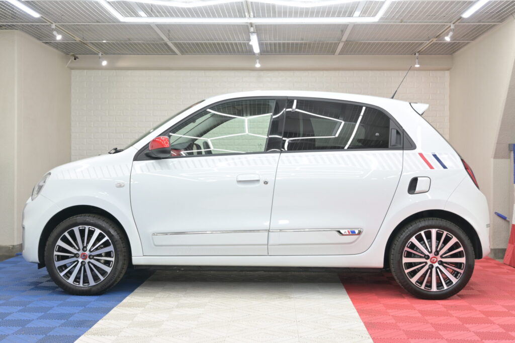 特別仕様車ルノー トゥインゴ ルコックスポルティフ 上質で遊び心ある一台