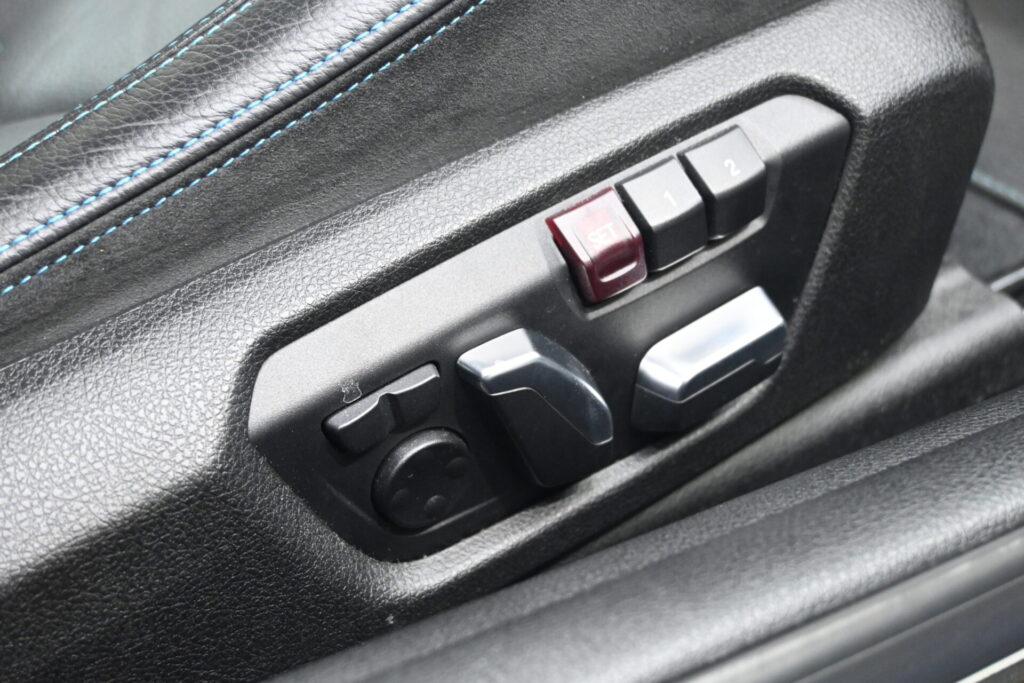 BMW M2 Competition 正規ディーラー車 スポーツ性能と日常の安心感を両立