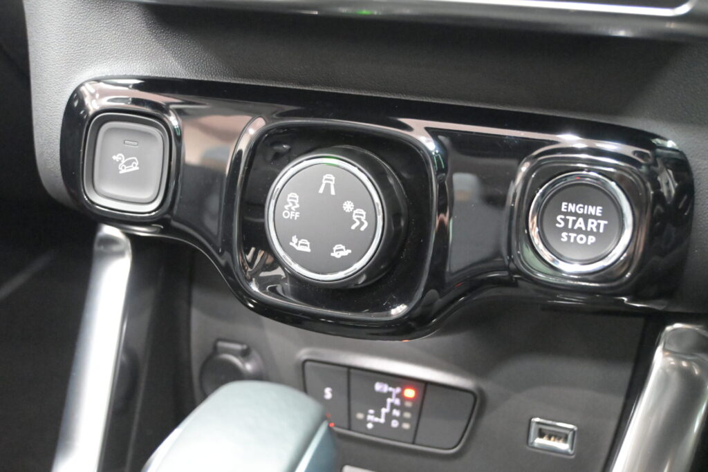 シトロエン C3 エアクロスSUV シャインPKG 使い勝手の良いコンパクトSUV