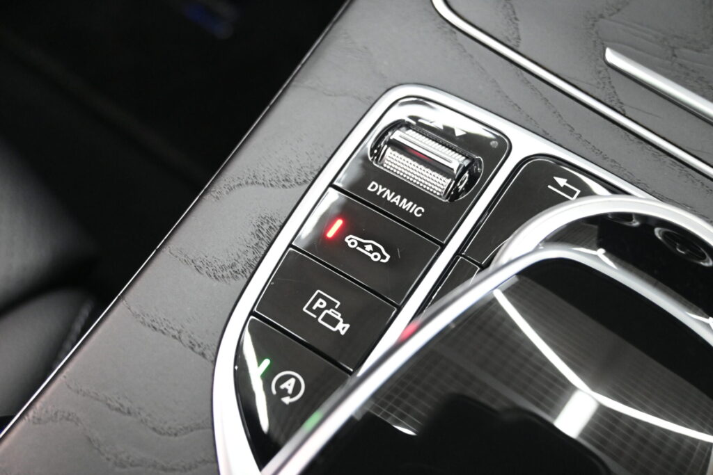 メルセデス・ベンツC220d 走りと安全を両立した一台