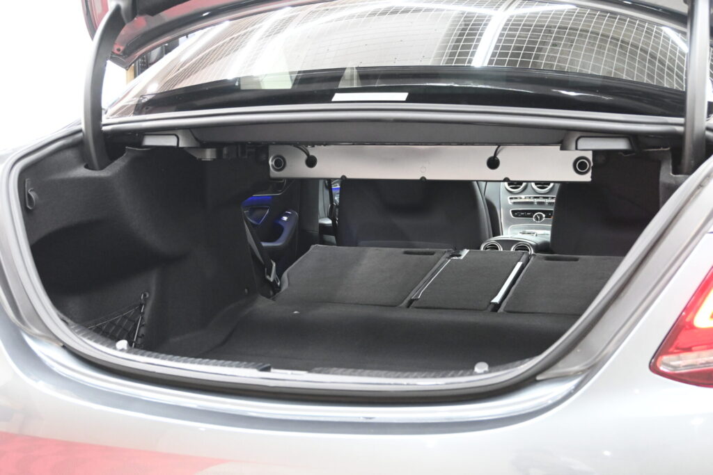 メルセデス・ベンツC220d 走りと安全を両立した一台