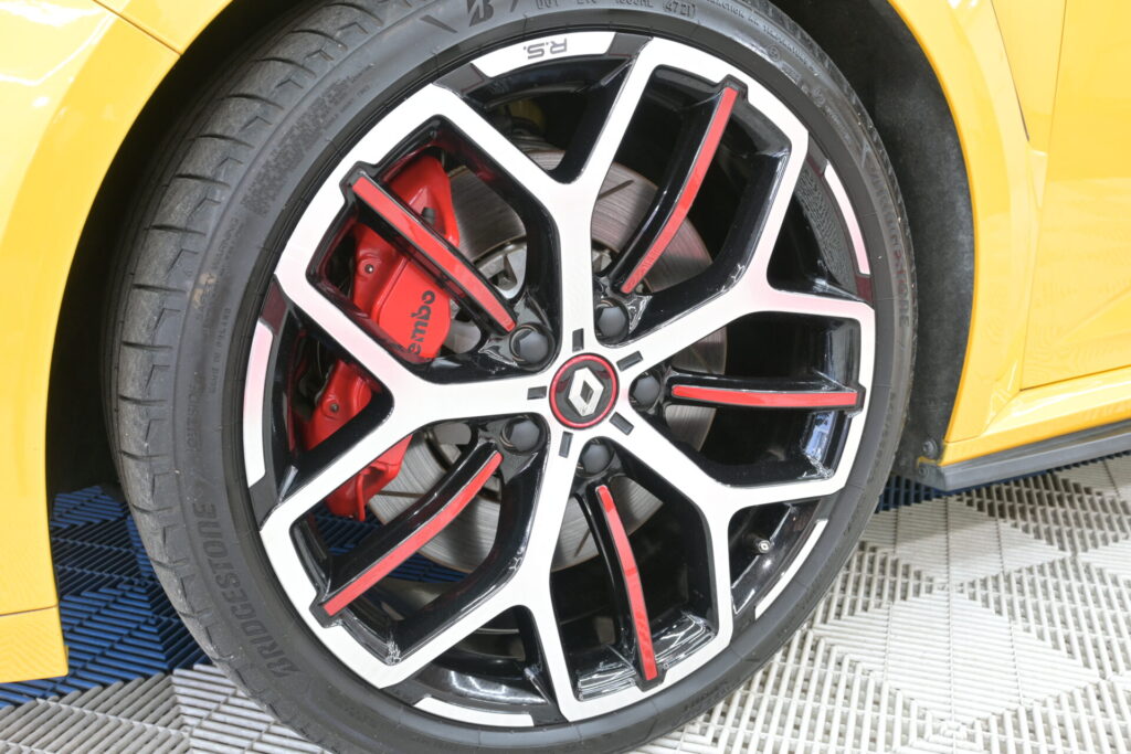 ルノー メガーヌ RSトロフィー スポーティさと実用性を両立した一台