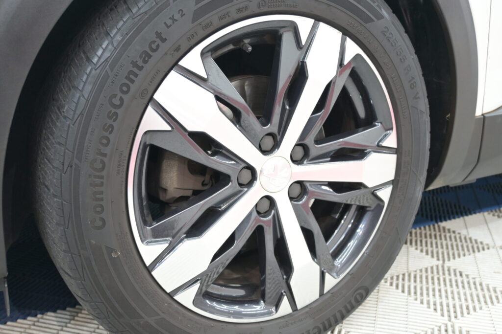 プジョー 5008 GT 安心装備と実用性のある一台