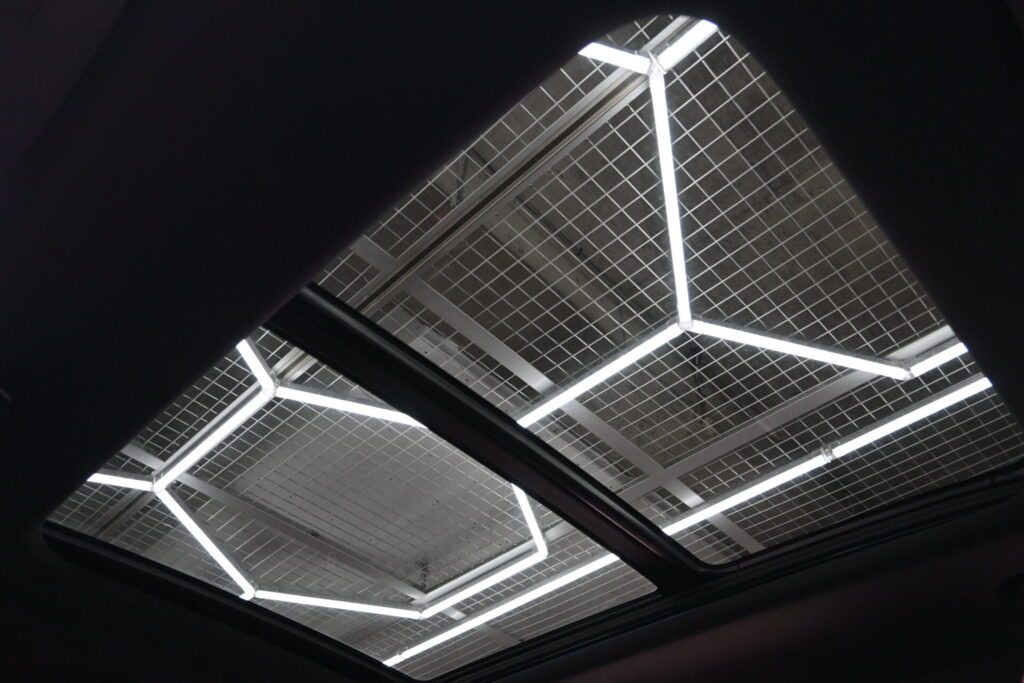 プジョー 5008 GTライン 安心装備と快適性能を備えた一台