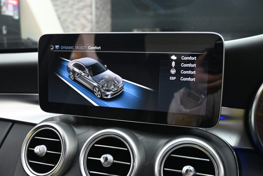 メルセデス・ベンツC220d 走りと安全を両立した一台