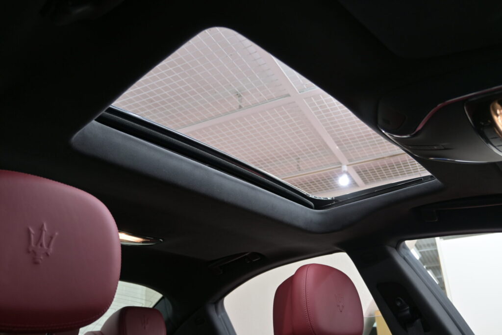 祝ご納車!!☆マセラティ ギブリ☆東京都