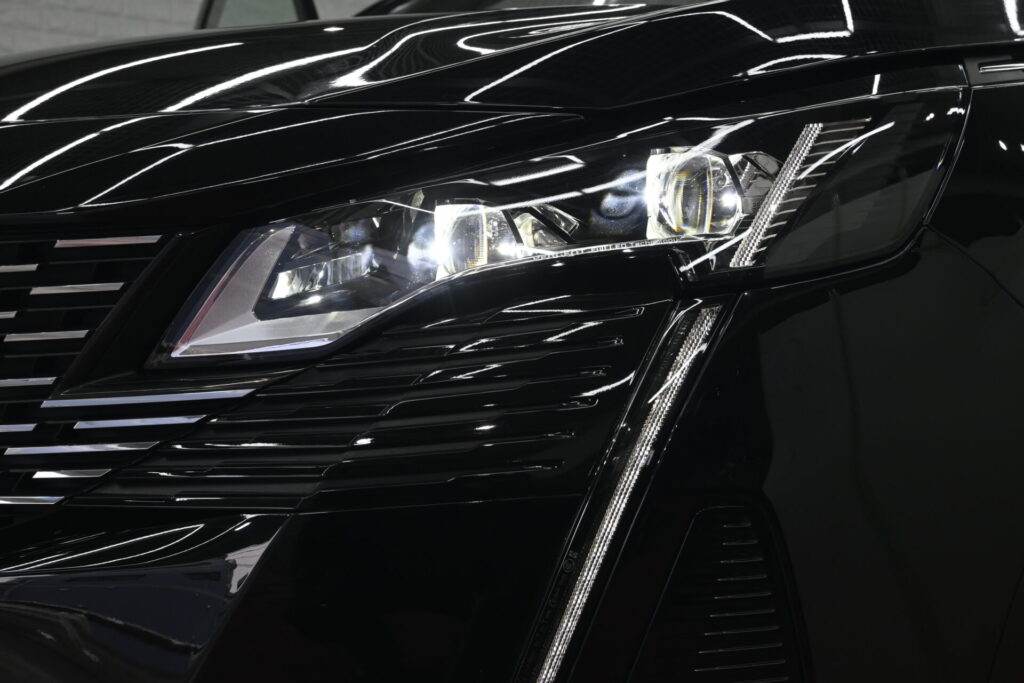 プジョー 3008 GT ブルーHDi 上質な装備と安心感が魅力の輸入中古SUV