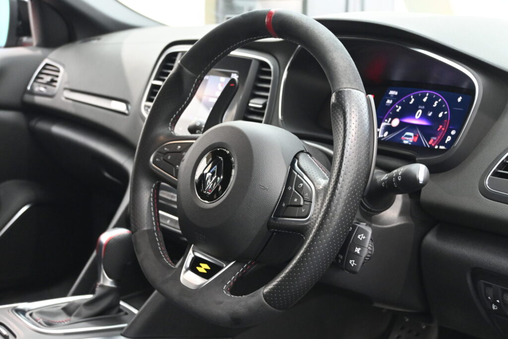 祝ご納車!!☆ルノー メガーヌ☆神奈川県