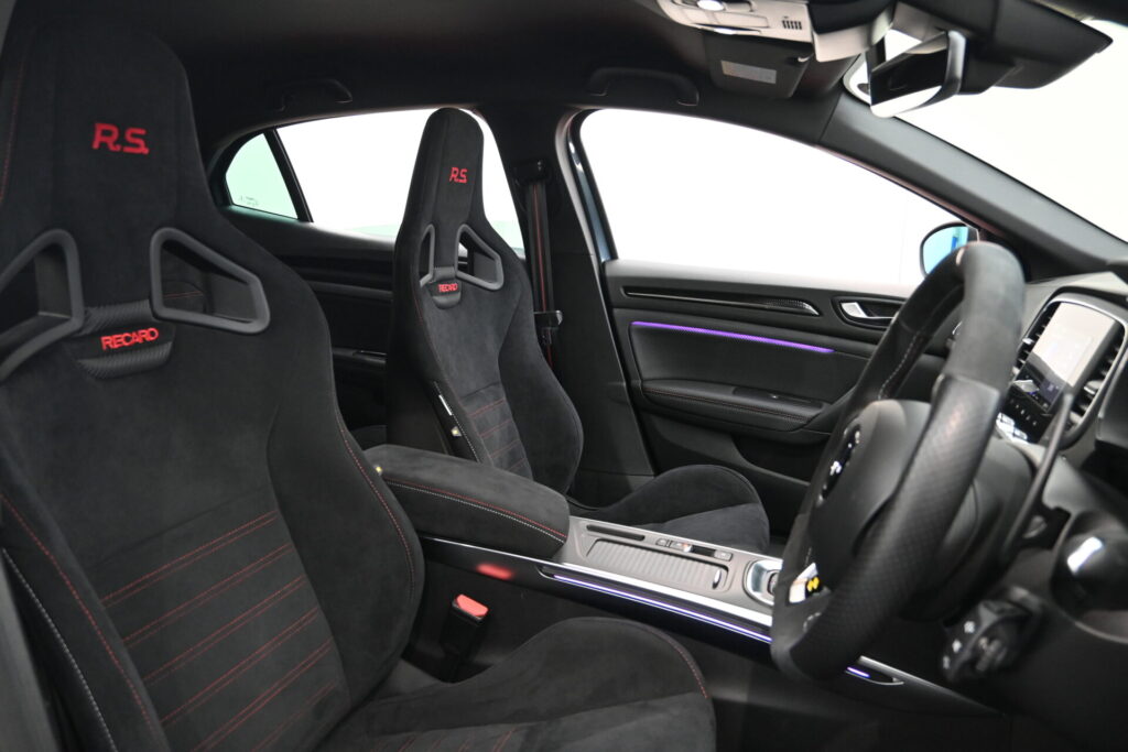 祝ご納車!!☆ルノー メガーヌ☆神奈川県