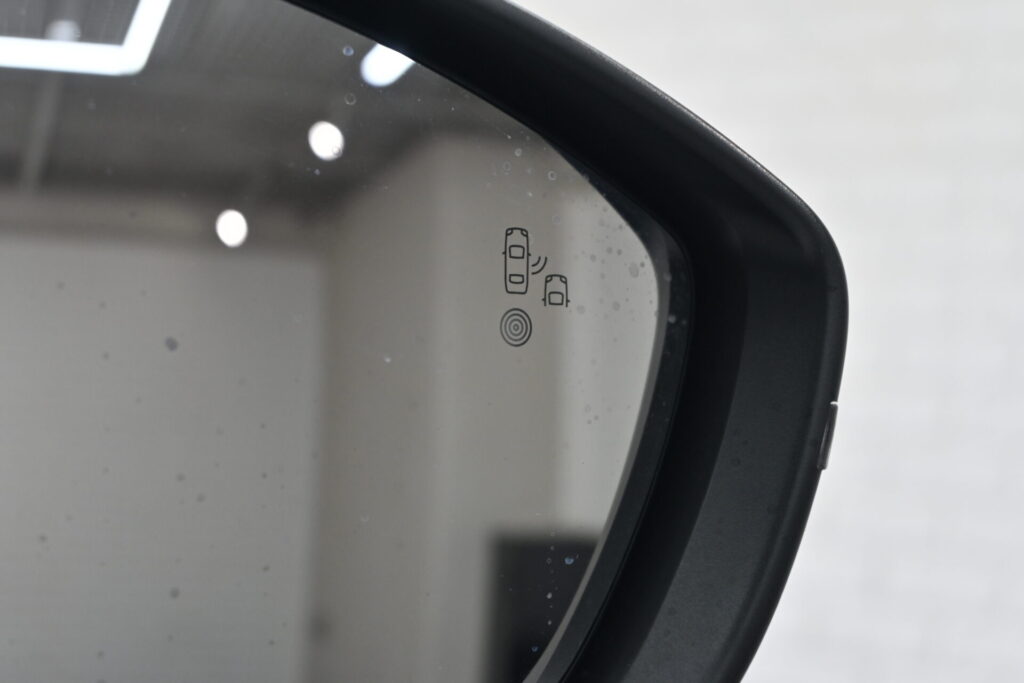 プジョー 2008 GT ドライブエディションで広がる快適ドライブ!