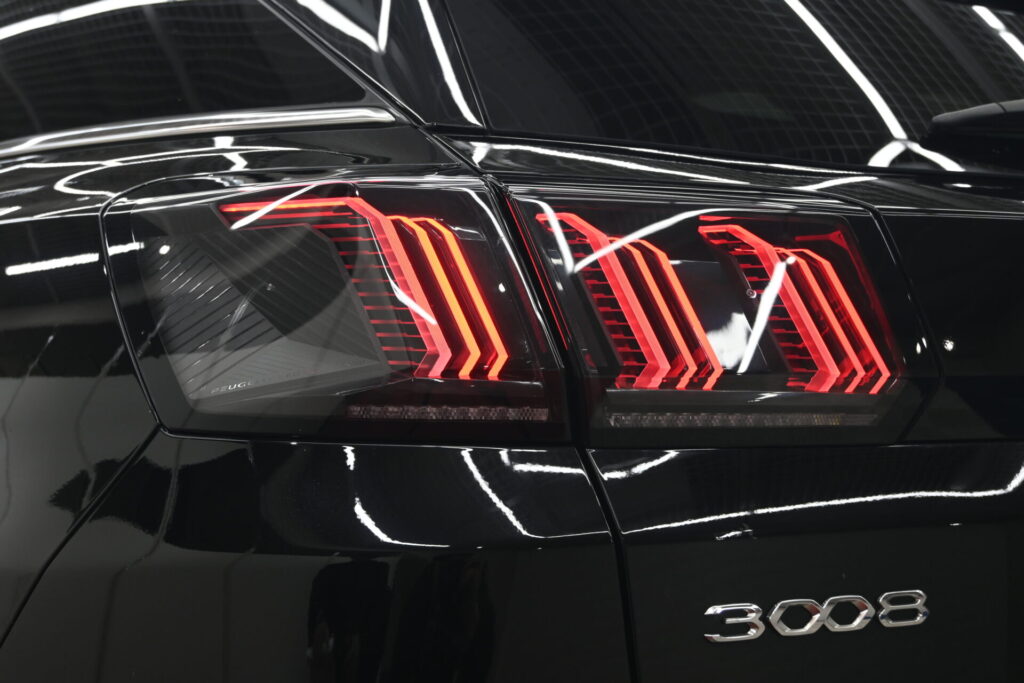 プジョー 3008 GT ブルーHDi 上質な装備と安心感が魅力の輸入中古SUV