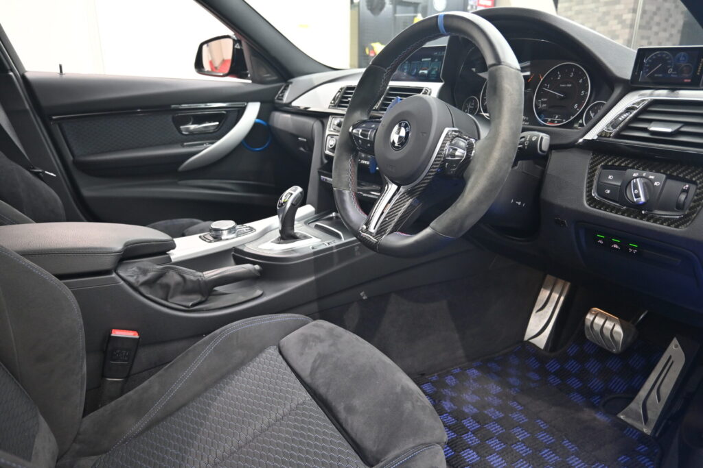 BMW 3シリーズ 320d ツーリング Mスポーツ 機能性と走りのバランスが魅力の1台