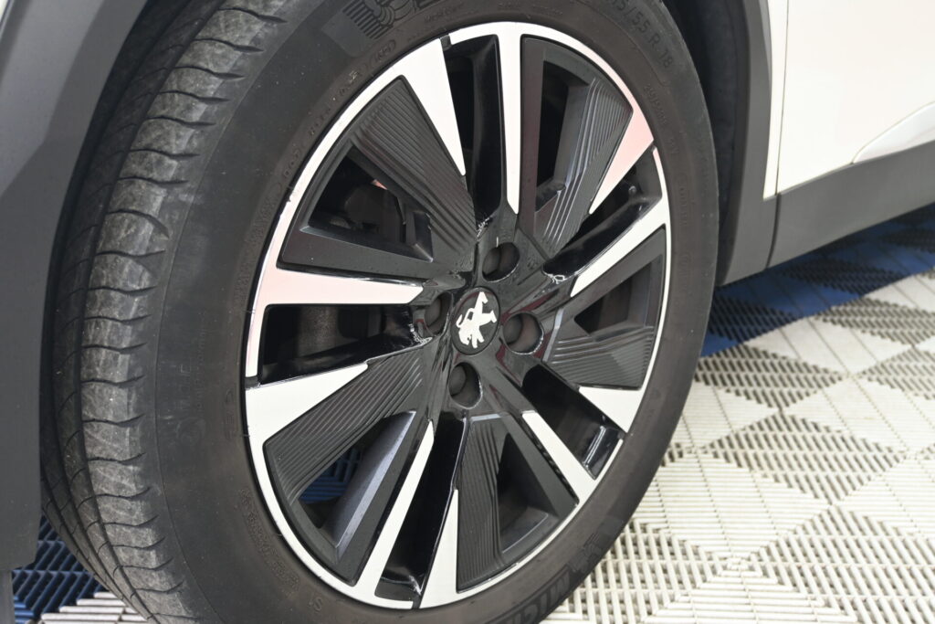 プジョー 2008 GT ドライブエディションで広がる快適ドライブ!