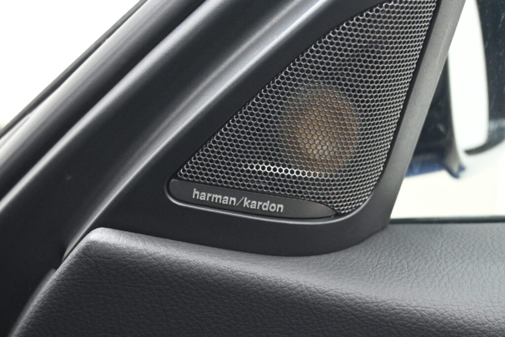 BMW 3シリーズ 320d ツーリング Mスポーツ 機能性と走りのバランスが魅力の1台