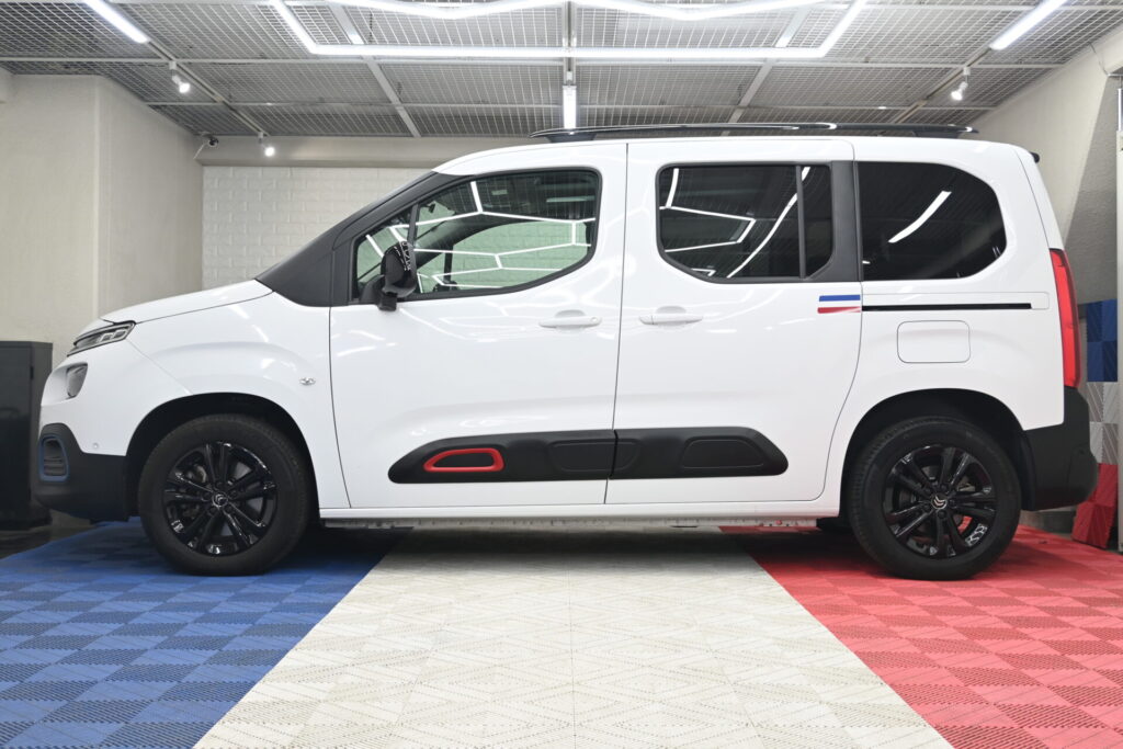 シトロエン ベルランゴ トリコ 実用性高いミニバンで日々の移動も快適