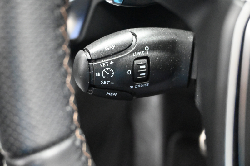 プジョー3008 GT ブルーHDiが入庫しました!上質装備が魅力のディーゼルSUV