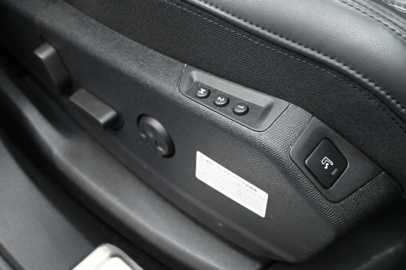 プジョー3008 GT ブルーHDiが入庫しました!上質装備が魅力のディーゼルSUV